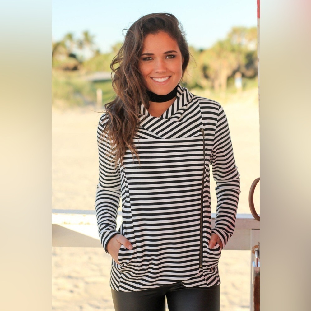 My Beloved - Black and White Multi-Structural Top